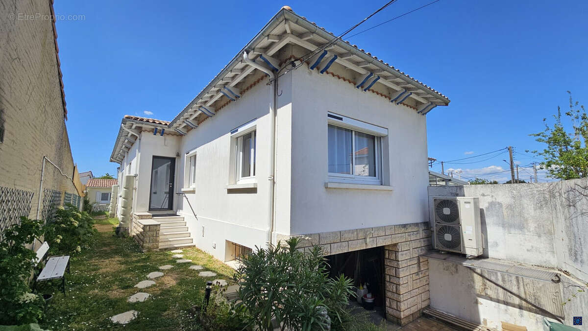 Maison à SAINT-GEORGES-DE-DIDONNE