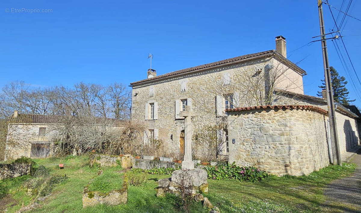Maison à LANDERROUET-SUR-SEGUR