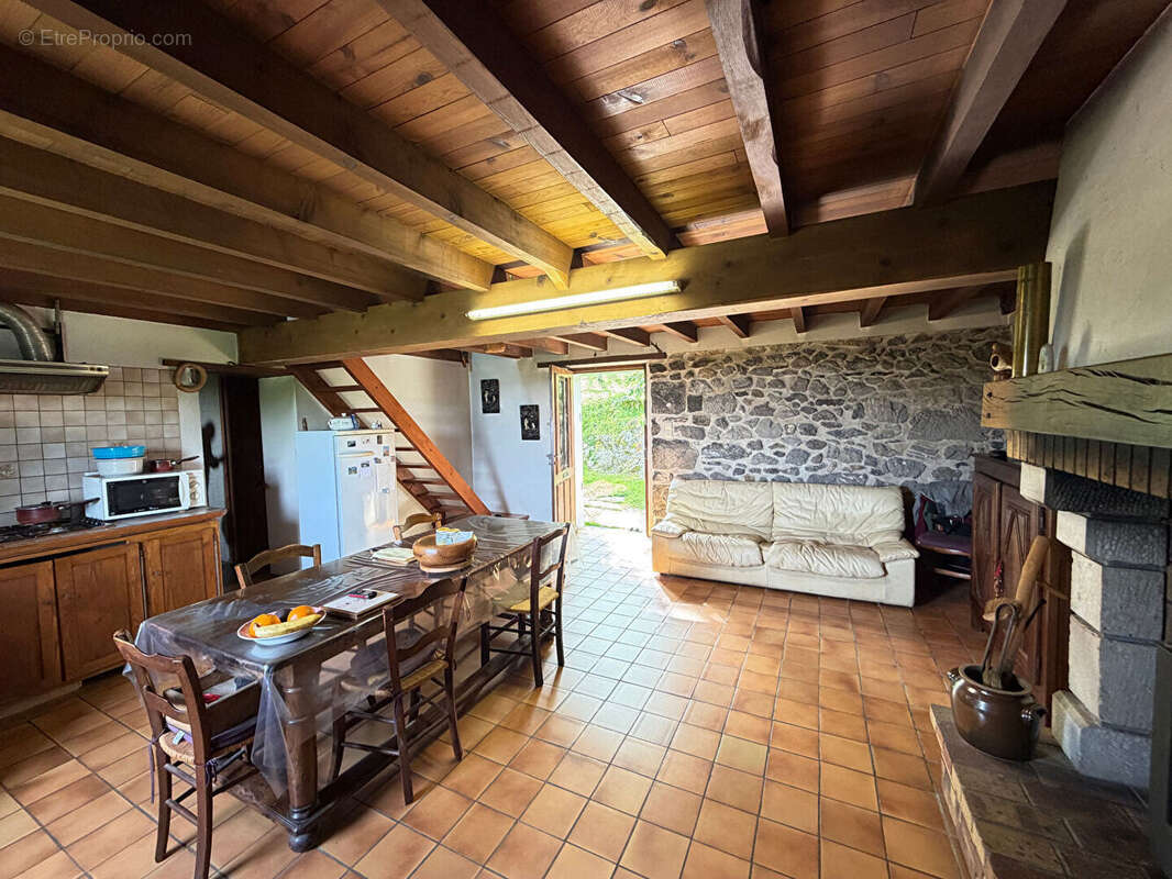 Maison,dépendance,grange sur les hauteurs de Moulis 09200 - photo 9