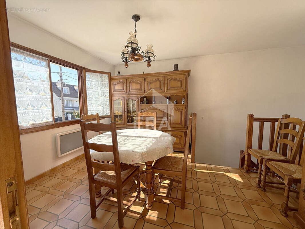 Maison à PONTAULT-COMBAULT