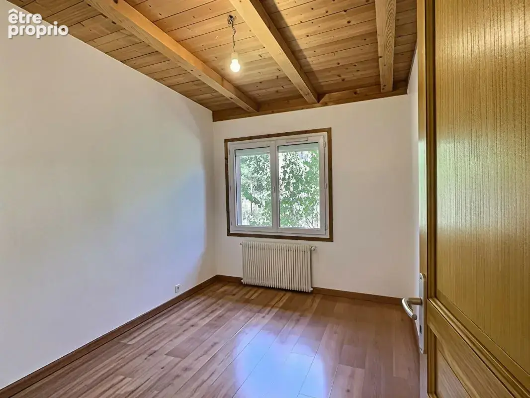Maison Chambéry quartier Montjay,  développe près de 150 m2 sur 719m2 de terrain - photo 8
