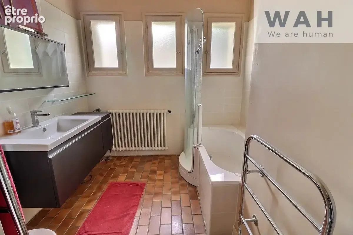Vente maison de maitre 9 pieces  avec local commercial 34800 - photo 10