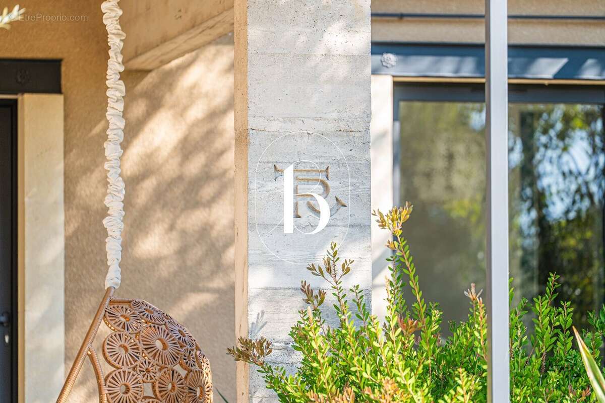 Maison à UZES
