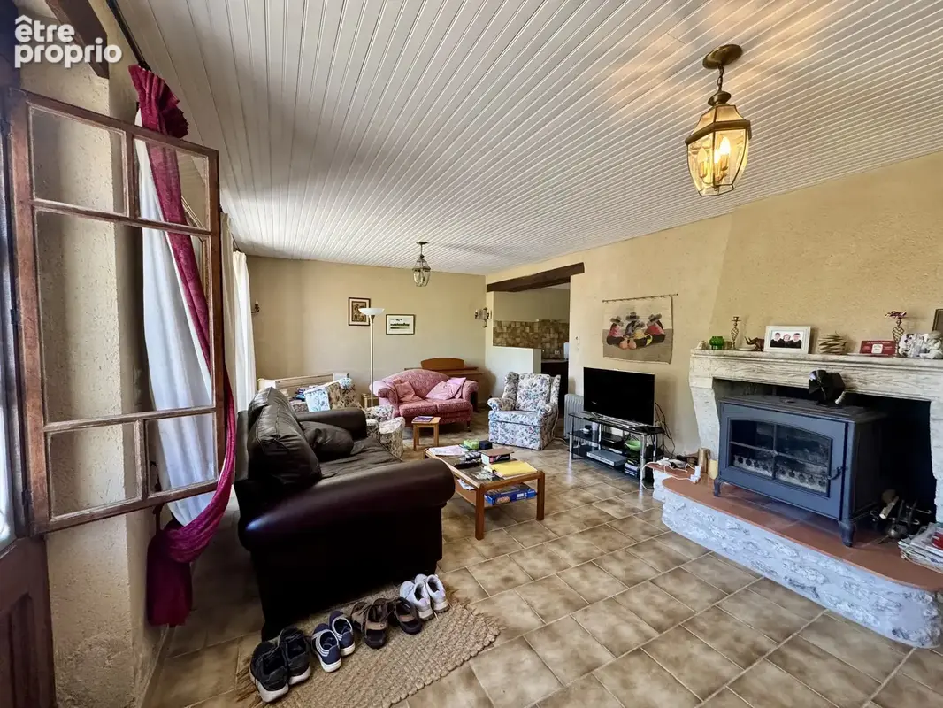 Charmante Maison de Campagne avec Dépendance de 116 m², Piscine et Vue Panoramique - photo 5