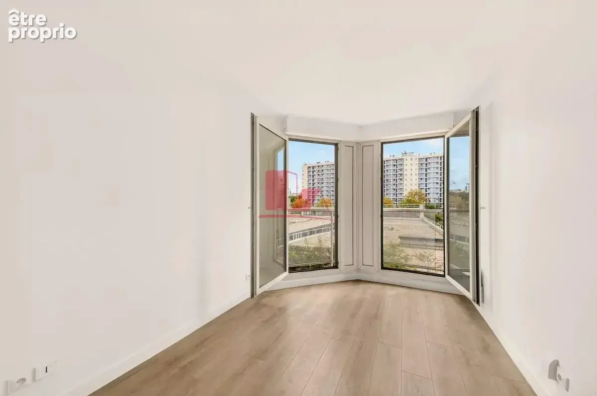 Vanves gare - appartement 3 pieces de 64 m²- balcon - parking - photo 6