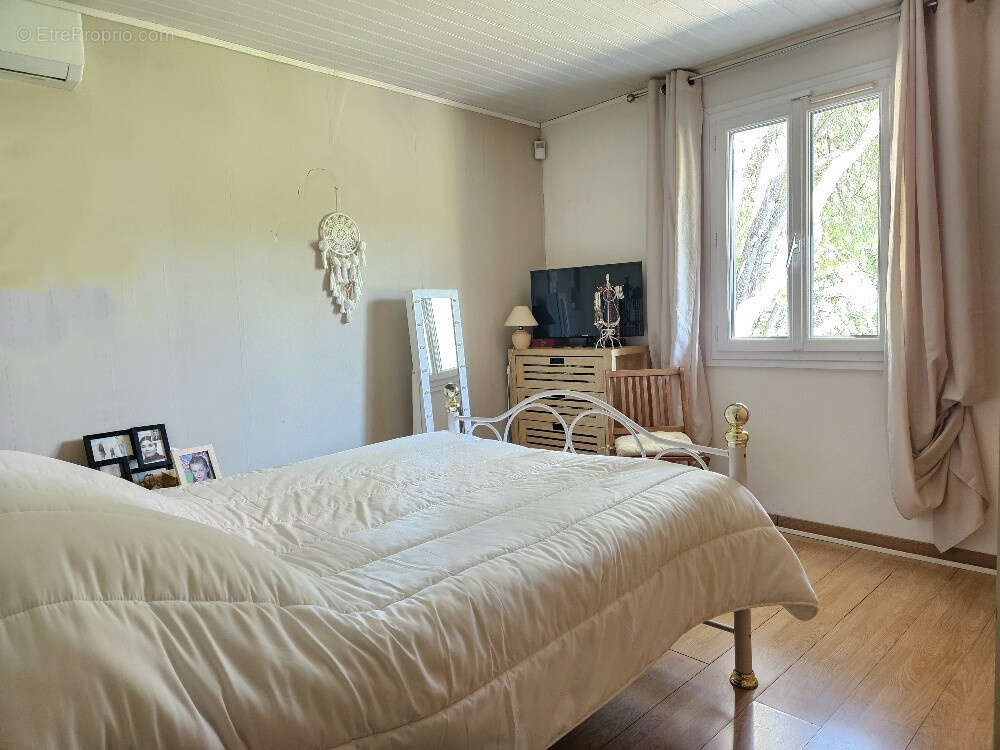 Maison à MORNAS