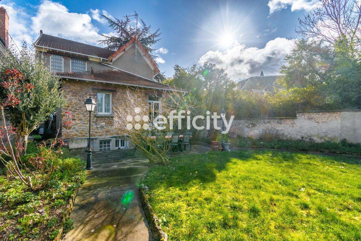 Maison à VILLENEUVE-LE-ROI