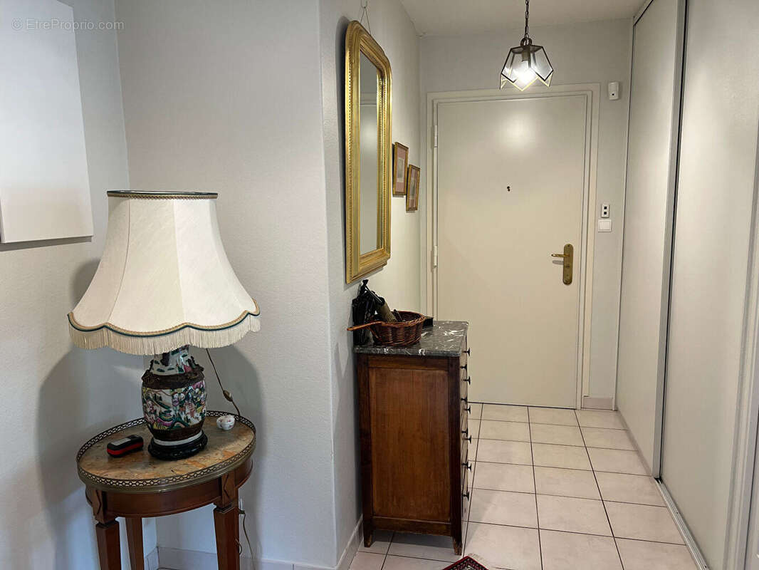 Appartement à VILLENEUVE-LES-AVIGNON