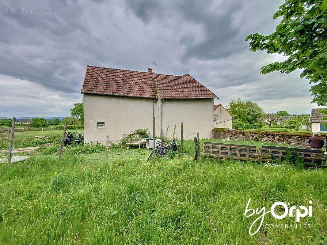 Maison à MARCILLAT-EN-COMBRAILLE