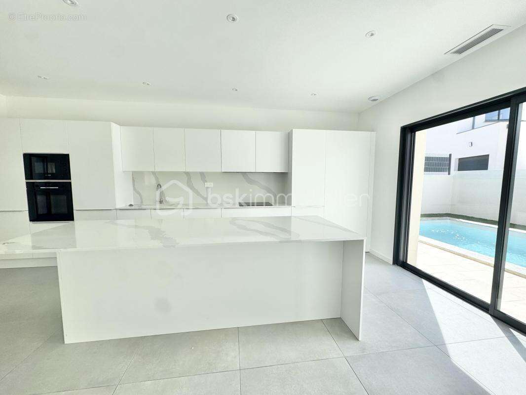 Villa contemporaine T4 de plain-pied 120m2 ,garage et piscine - photo 4