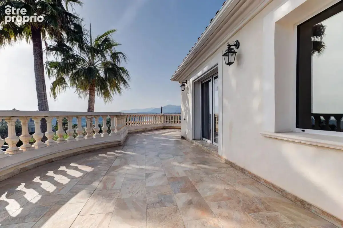 Nice Ouest – Villa d’exception de 303 m² avec vue mer panoramique, piscine à débordement et terrain de 3 000 m² - photo 13