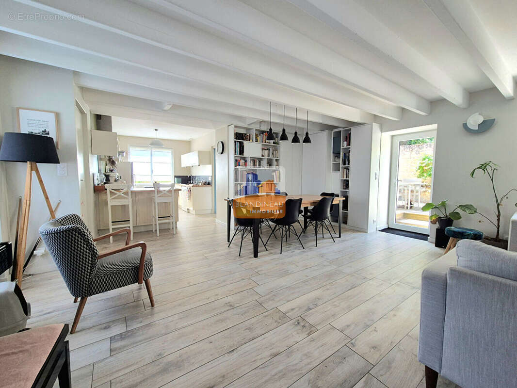 Maison à BOUGUENAIS