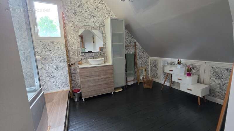Maison 185 m² à Saint-Illide  - photo 13