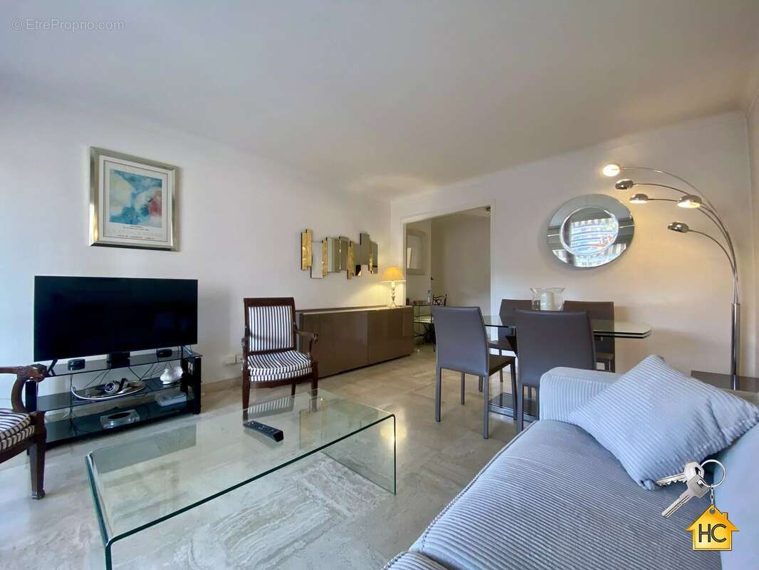 T2.Cannes Centre limite Banane - photo 12