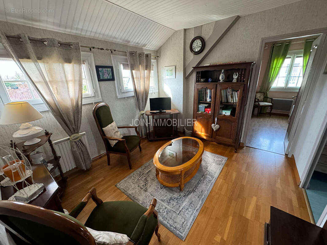 Maison à SAINT-MARTIN-EN-CAMPAGNE