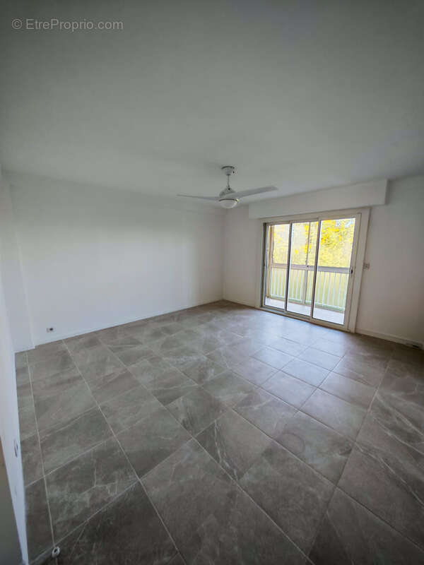 Appartement à MANDELIEU-LA-NAPOULE