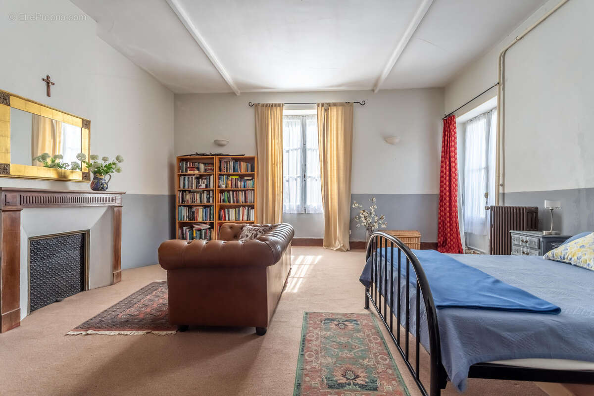 Maison à PUY-L'EVEQUE
