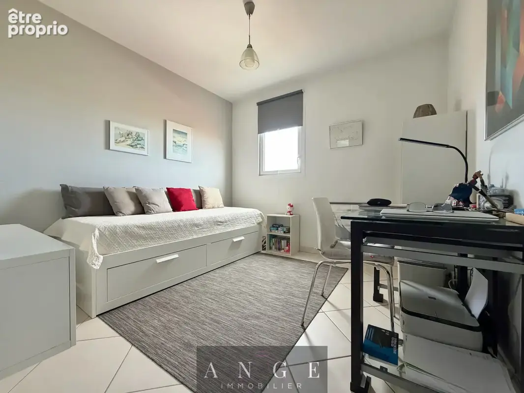 Appartement standing t4 - 91,54m2 - terrasse - ascenseur - parking residence - le pradet centre - photo 9