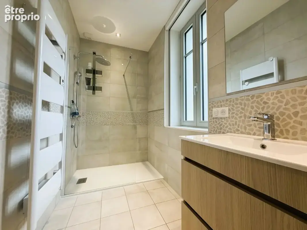 Vichy plan d'eau-elegant duplex 114 m2 entierement renove - photo 7