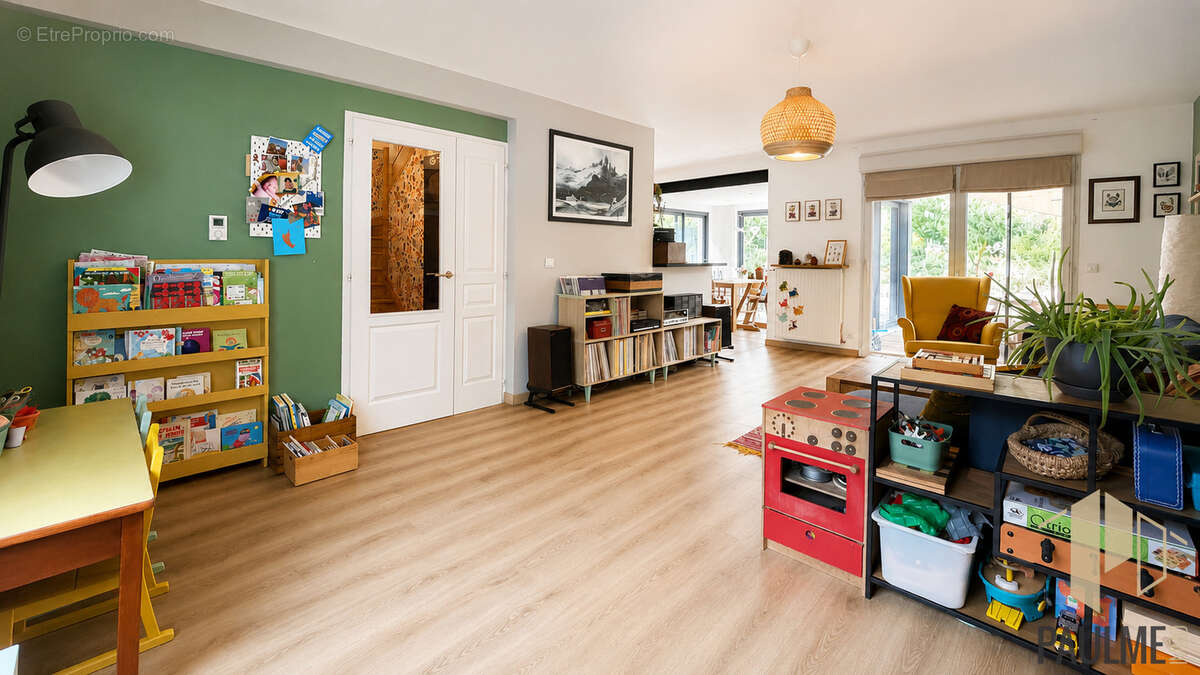 Maison mitoyenne t4 - 118 m2 - garage - thoiry centre 01710 - photo 6