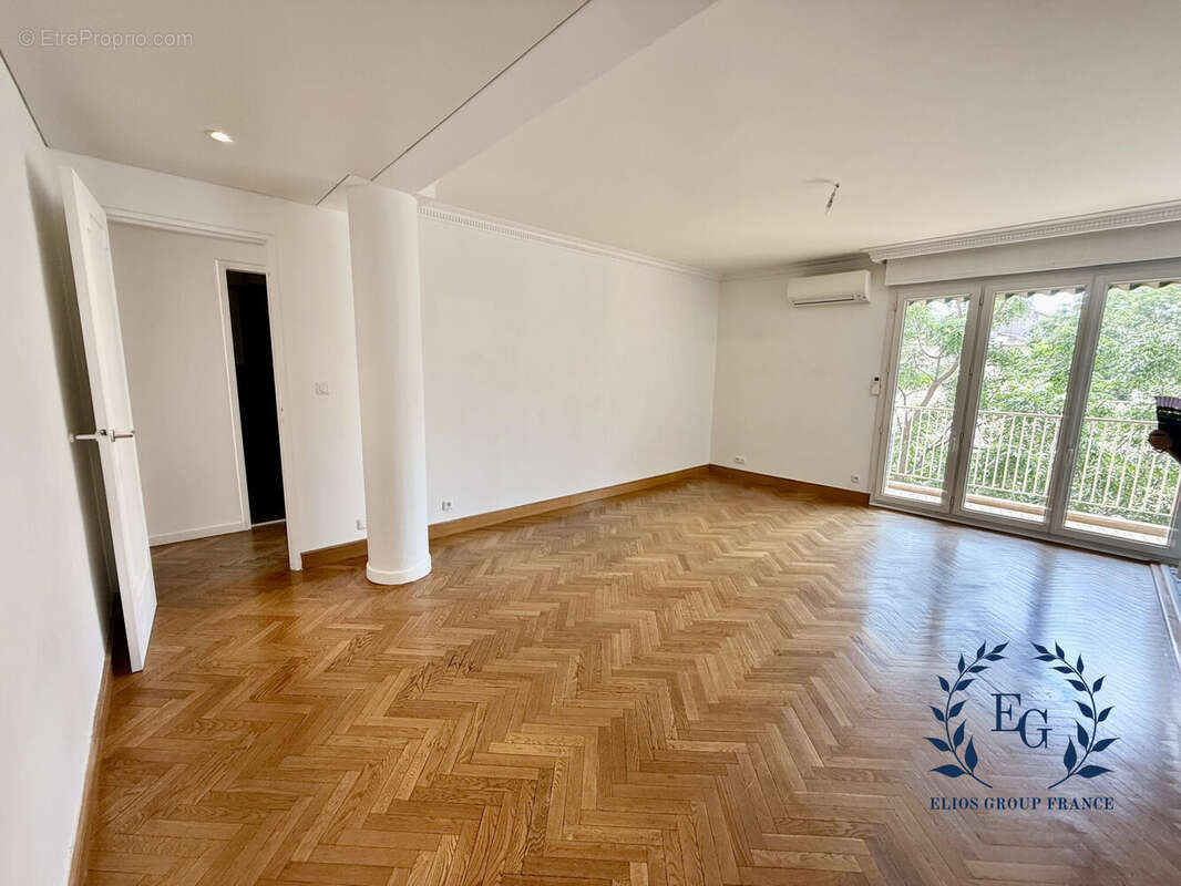 Appartement 89 m² à Marseille-6e  - photo 2