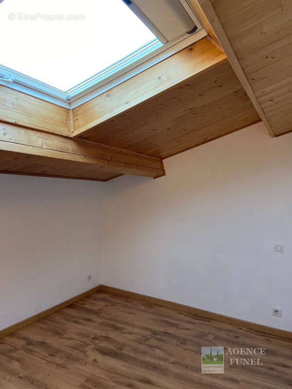 Appartement à SAINT-VALLIER-DE-THIEY