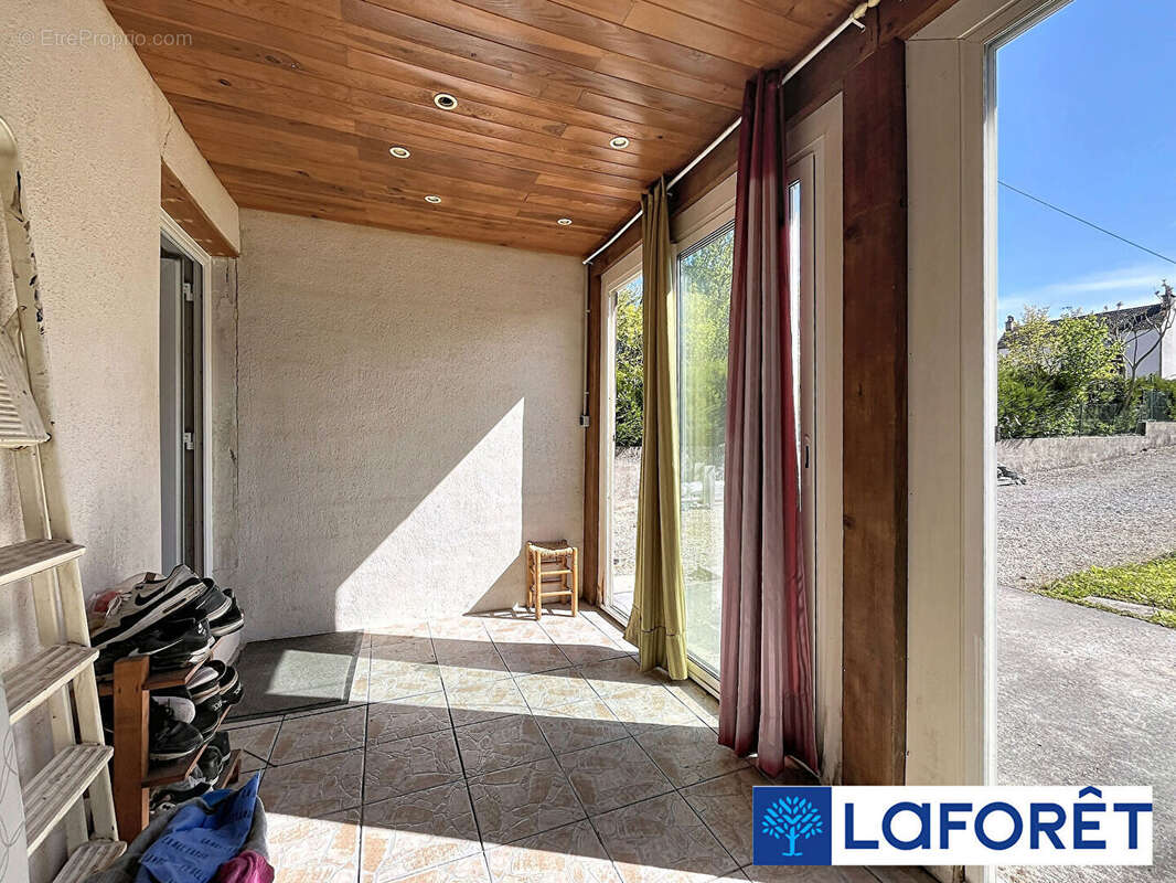 Maison à IS-SUR-TILLE