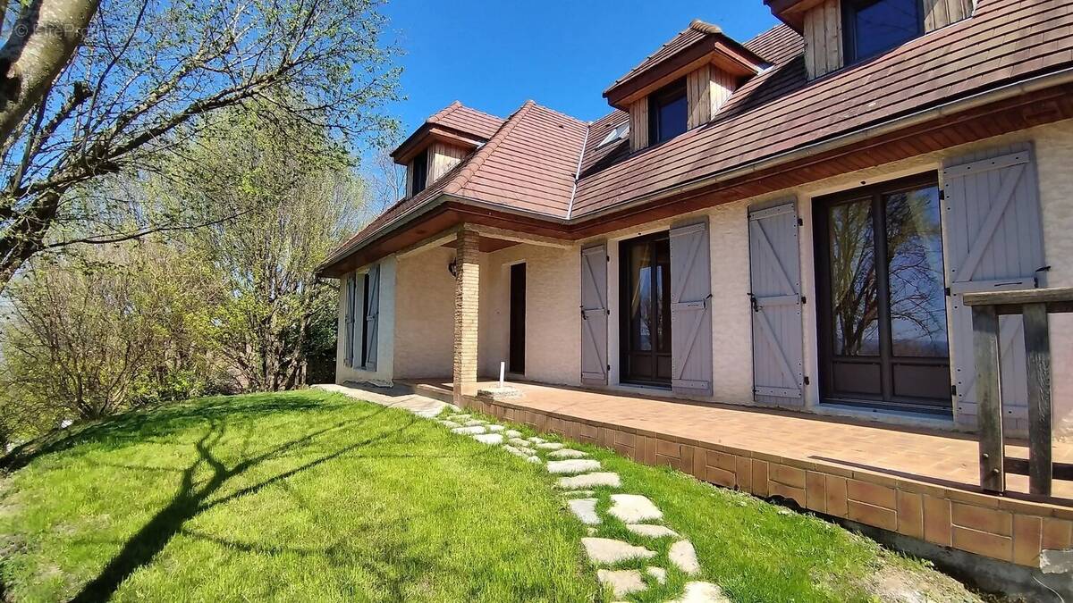 Maison à SAINT-PIERRE-DE-CHERENNES