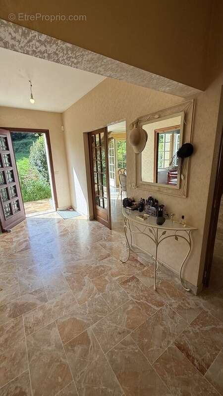 Maison à VILLEDIEU-LE-CHATEAU