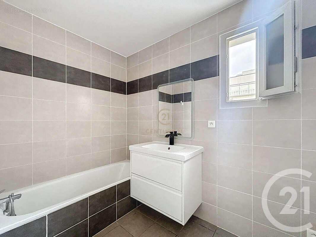 Appartement à DECINES-CHARPIEU