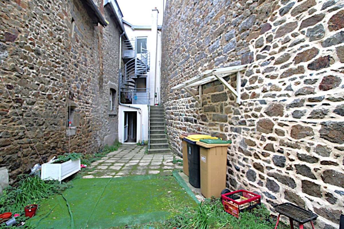 Appartement 190 m² à Saint-Brieuc  - photo 4