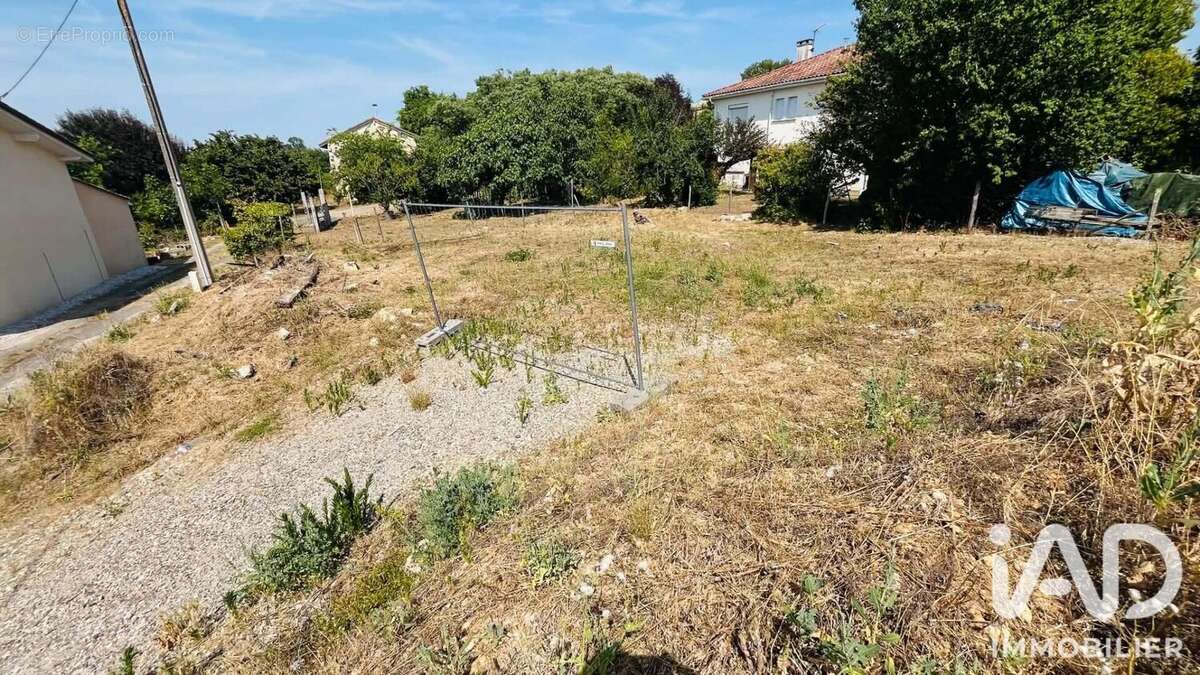 Photo 3 - Terrain à SAINT-DENIS-DE-PILE