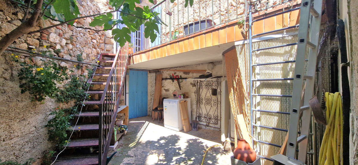 Maison à MONTALBA-LE-CHATEAU