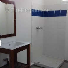 Appartement à REMIRE-MONTJOLY