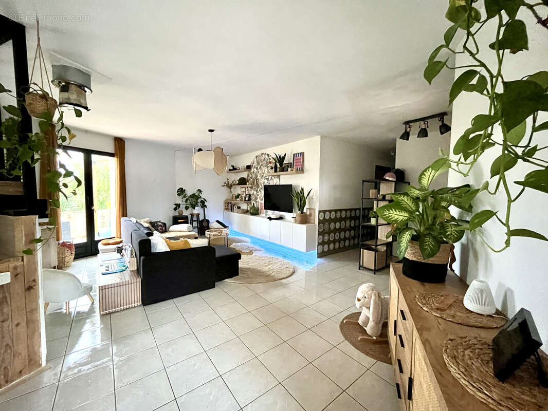 Maison à AIGUES-VIVES