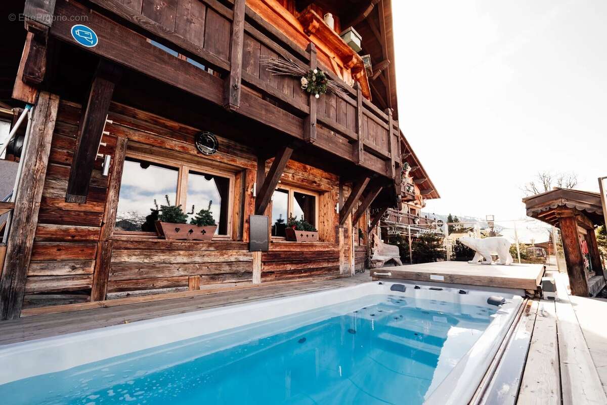 Commerce à CREST-VOLAND