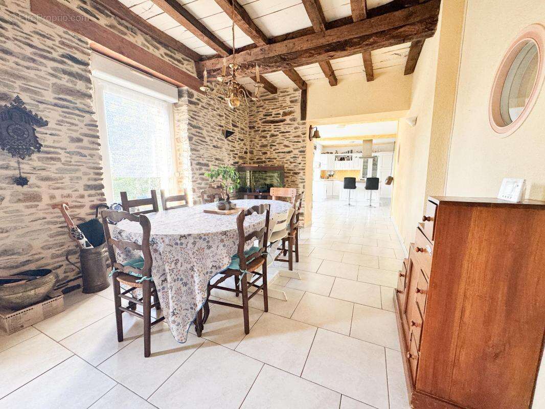 Maison à CHATEAUBOURG