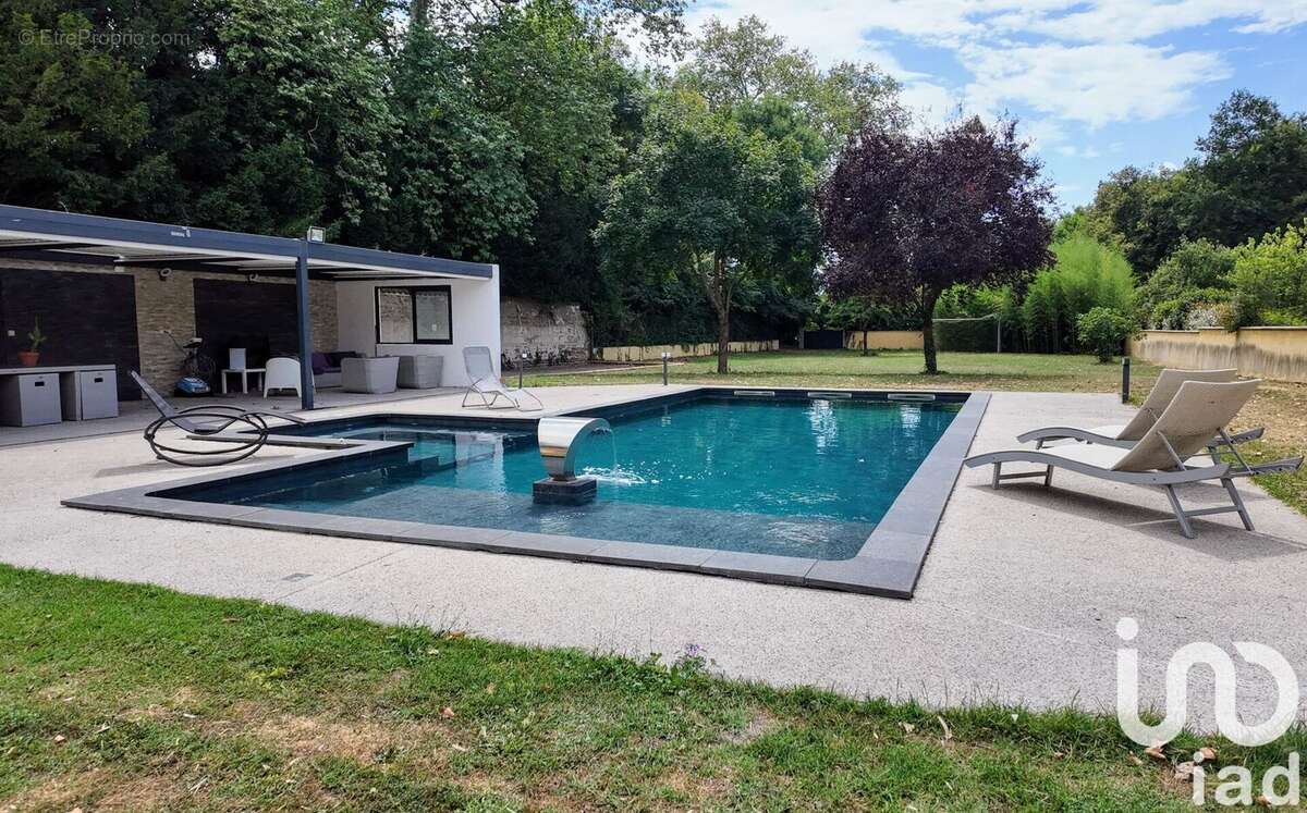 Photo 2 - Maison à VEAUCHE