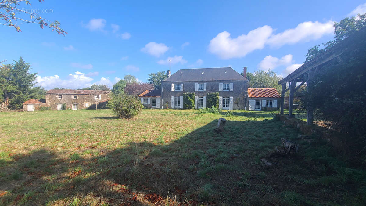 Maison à THORIGNY