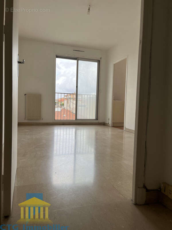 Appartement à MARSEILLE-5E