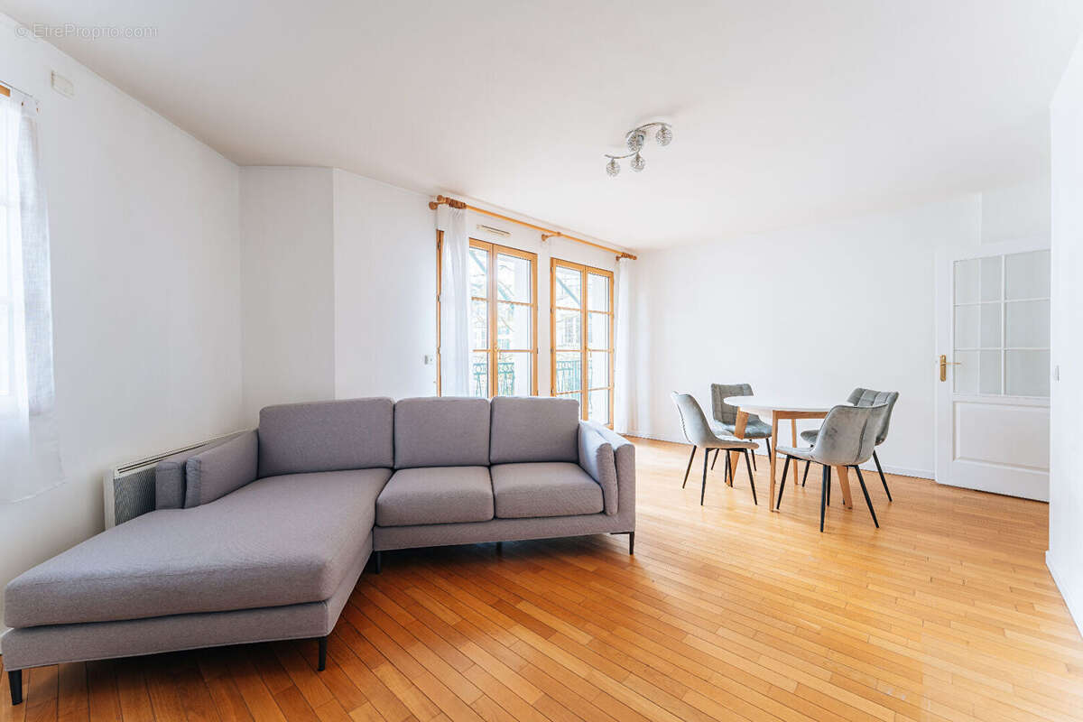 Appartement à LE PLESSIS-ROBINSON