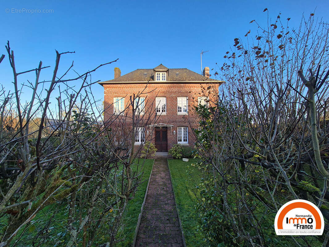 Maison à SAINT-JEAN-DU-CARDONNAY