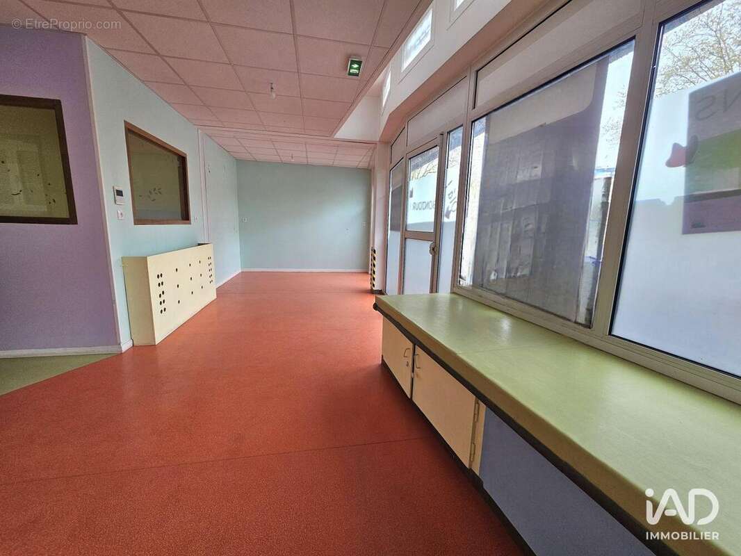 Photo 2 - Commerce à ASNIERES-SUR-SEINE