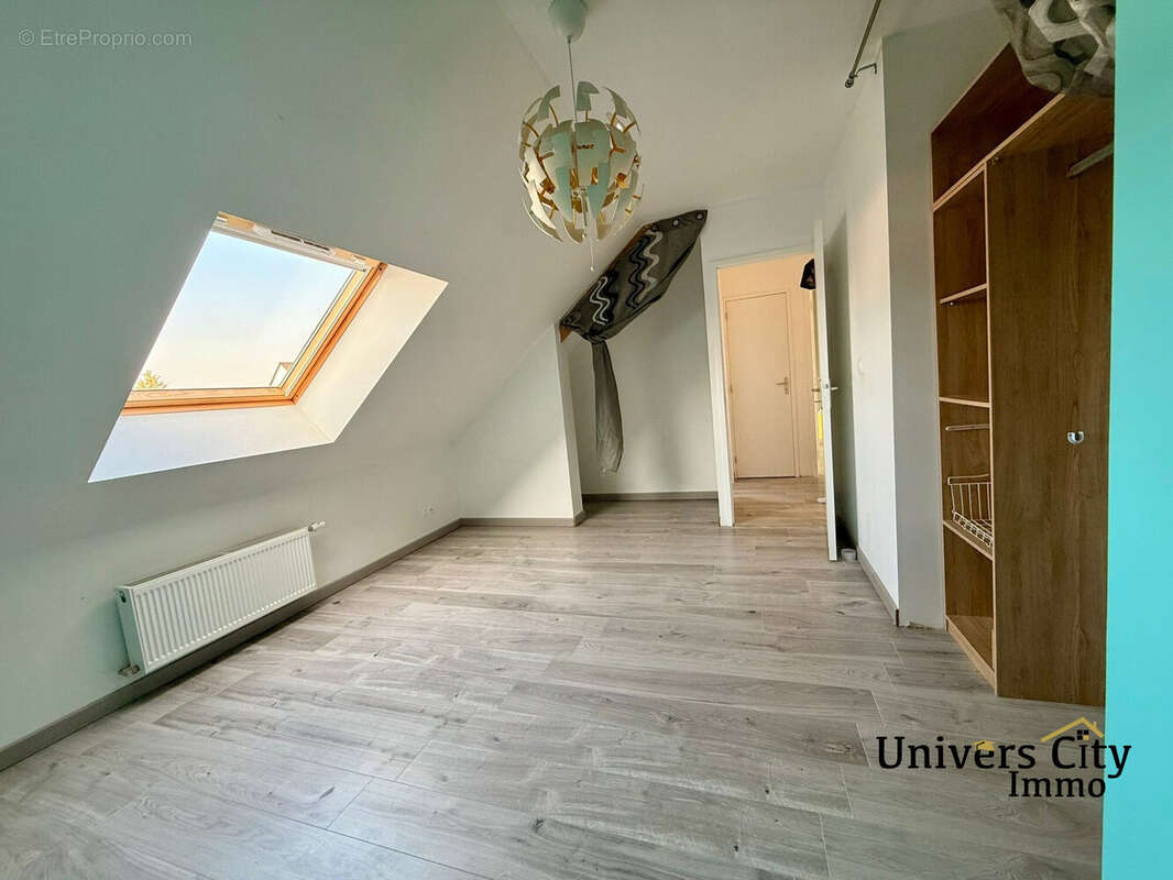 chambre 2 étage - Maison à NORT-SUR-ERDRE