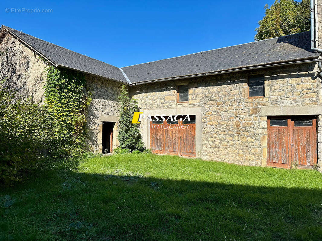 Maison à SEVERAC-LE-CHATEAU