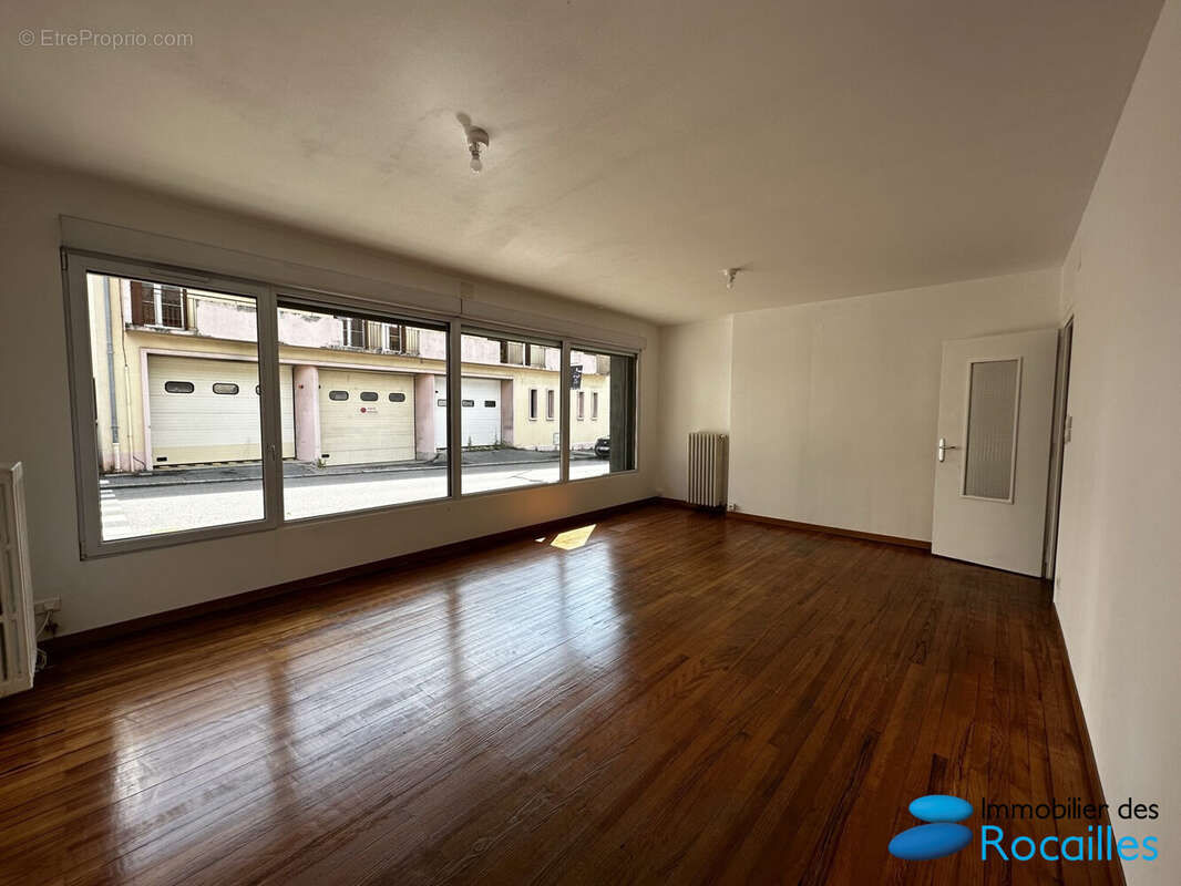 Appartement à LA ROCHE-SUR-FORON
