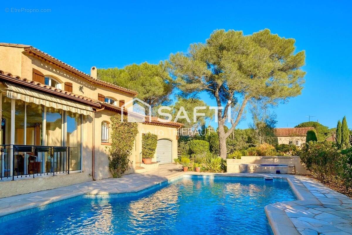 Photo 1 - Maison à FREJUS