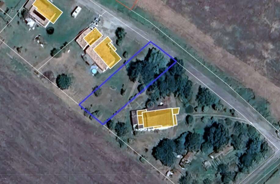 Terrain à COMBEROUGER
