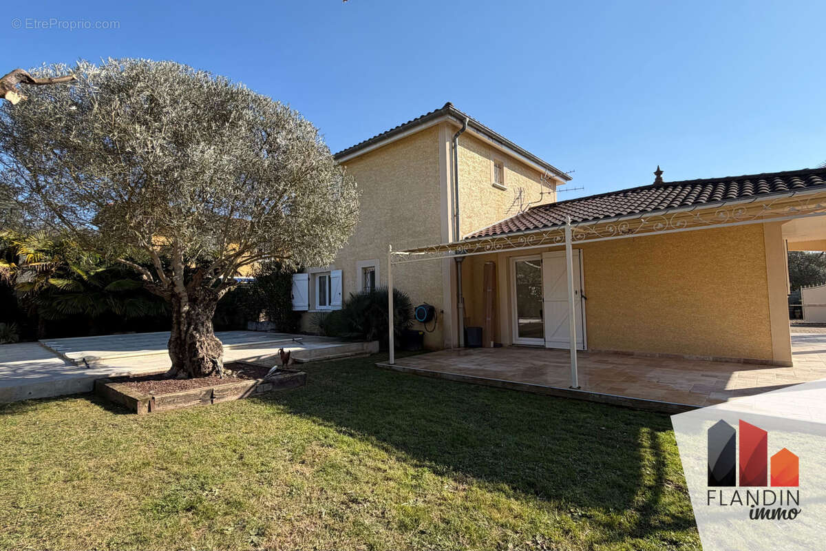 Maison à PARCIEUX