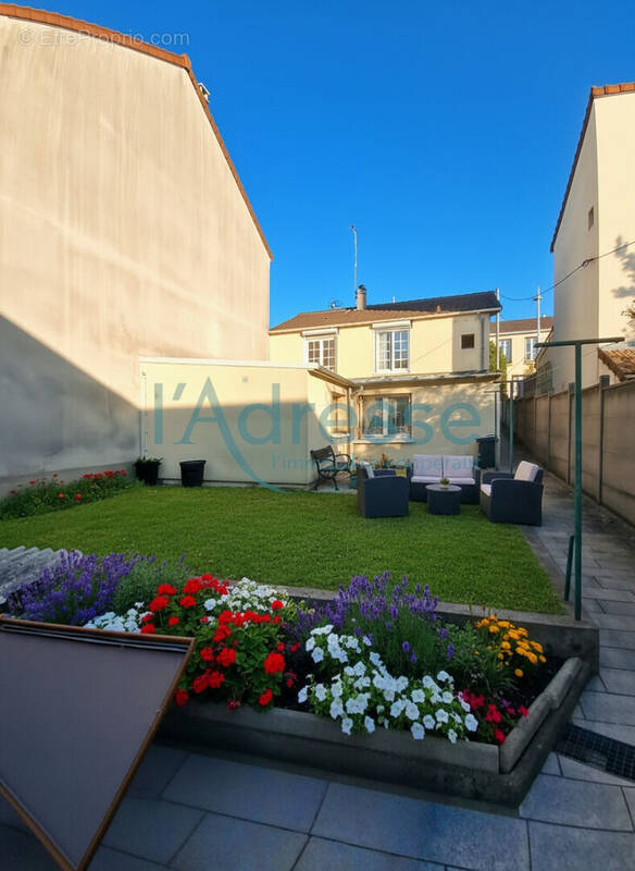 Maison à NANTERRE